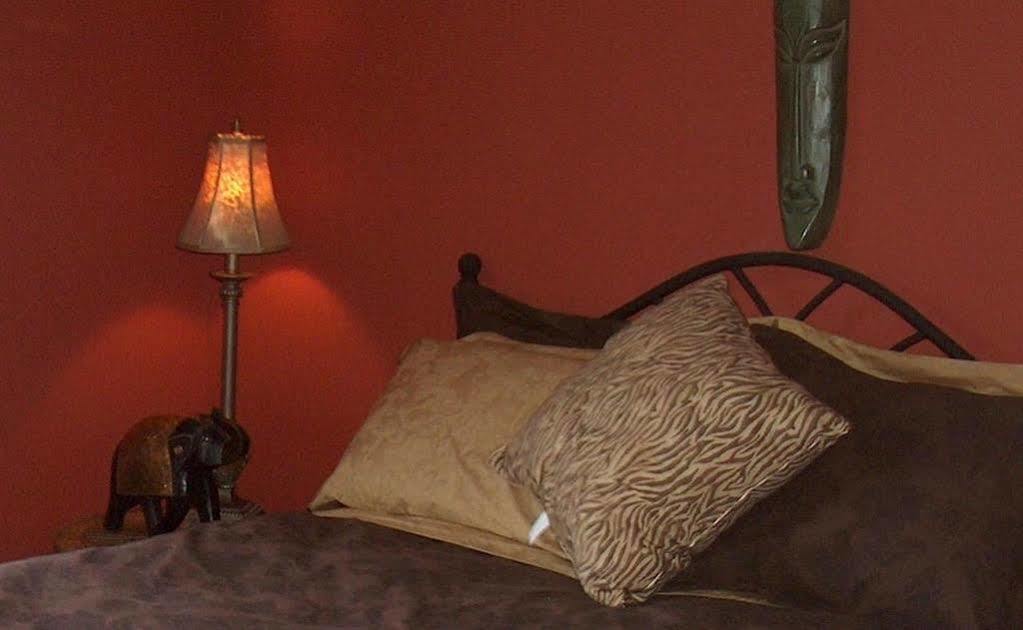 Emilyville Inn Campbellford Esterno foto
